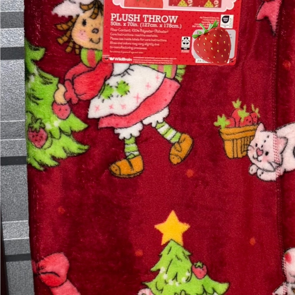 Strawberry Shortcake Christmas Red Plush Throw Blanket